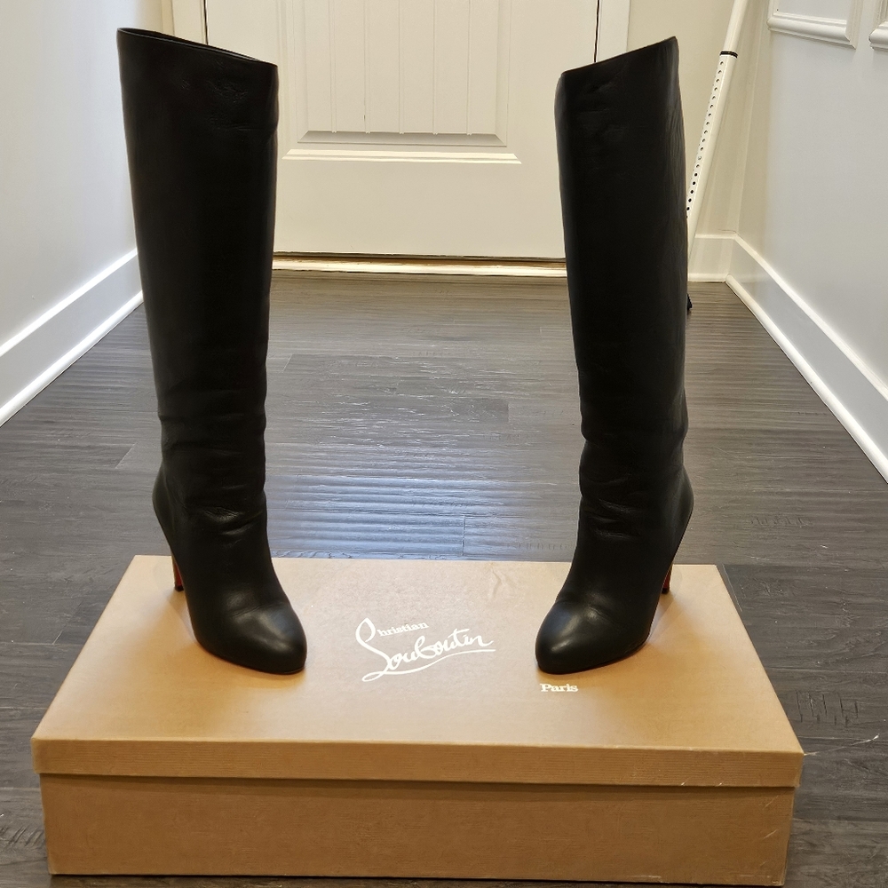 GREAT CONDITION - Size 38 Christian Louboutin Knee Boots